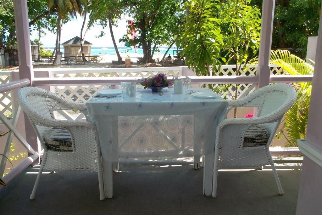 Beach Guest House Cleverdale Bridgetown Buitenkant foto