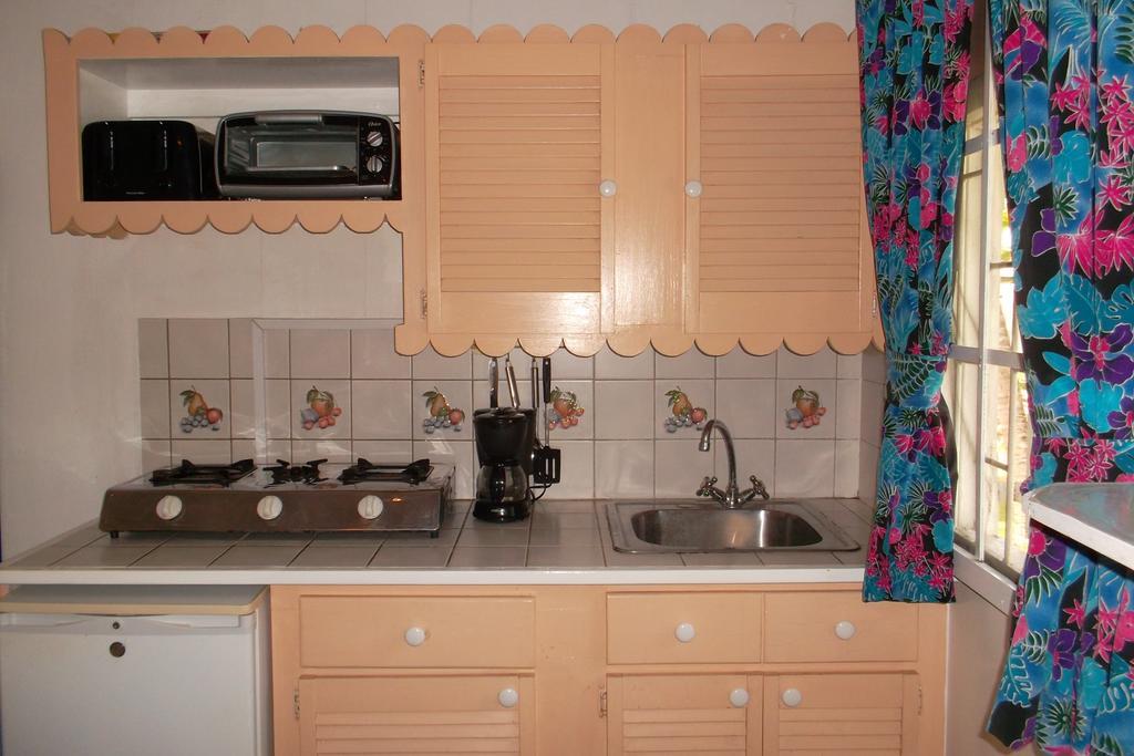 Beach Guest House Cleverdale Bridgetown Buitenkant foto
