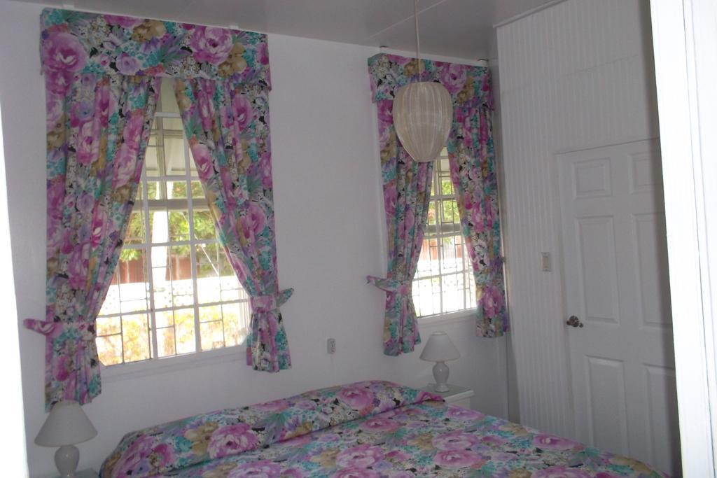 Beach Guest House Cleverdale Bridgetown Buitenkant foto